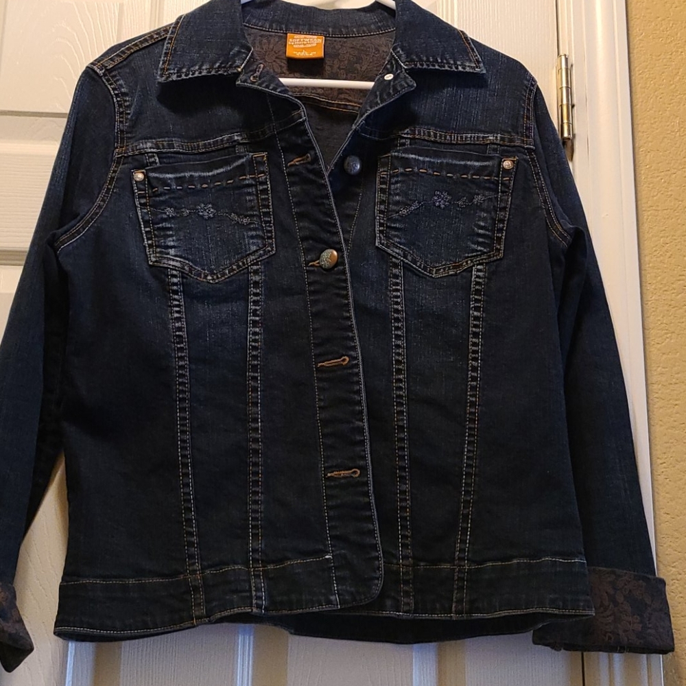 Denim jacket vintage style.  Dark wash. Like new.
